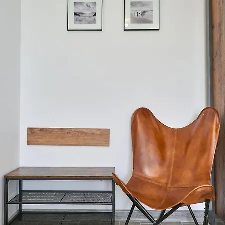 Vintage Breeze - Pools Apartment